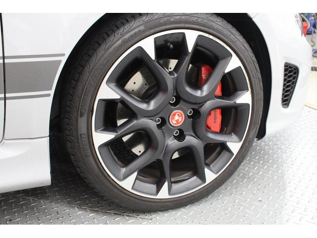 コンペティツィオーネ 認定中古車 右ハンドル 5速マニュアル レコードモンツァマフラー ブラックSabeltシート キセノンヘッドライト 純正17インチAW 2DINナビ ETC付(19枚目)
