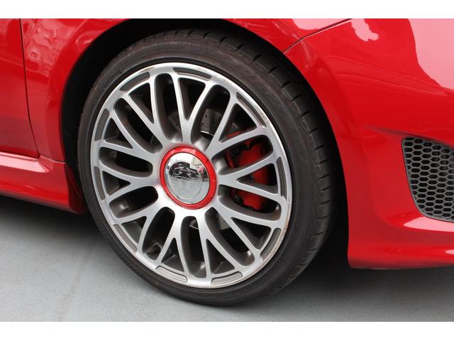 アバルト アバルト５９５ ３１２ ツーリズモ 認定中古車 レコードモンツァマフラー ビコローレ ブラックレザー キセノンヘッドライト ２ｄｉｎナビ バックカメラ ｅｔｃ付 中古車検索 くるまのニュース
