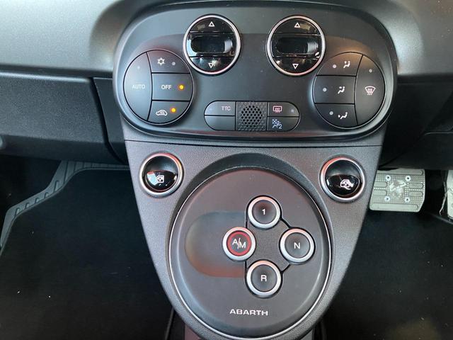 アバルト５９５ ツーリズモ　５ＡＴ　ＥＴＣ　ブラックレザー　ドライブレコーダー　キセノンヘッドライト　Ｂｌｕｅｔｏｏｔｈ　ＡｐｐｌｅＣａＰｌａｙ／ＡｎｄｒｏｉｄＡｕｔｏ　パーキングセンサー（29枚目）