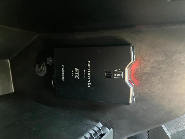 アバルト５９５ ツーリズモ　５ＡＴ　ＥＴＣ　ブラックレザー　ドライブレコーダー　キセノンヘッドライト　Ｂｌｕｅｔｏｏｔｈ　ＡｐｐｌｅＣａＰｌａｙ／ＡｎｄｒｏｉｄＡｕｔｏ　パーキングセンサー（36枚目）