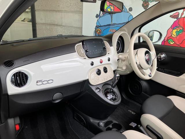 ５００Ｃ ツインエア　ドルチェヴィータ　ＴｗｉｎＡｉｒエンジン　７インチＵ－ｃｏｎｎｅｃｔ　ＥＴＣ　ＡｐｐｌｅＣａｒＰｌａｙ／ＡｎｄｏｒｏｉｄｏＡｕｔｏ　ファブリックシート　レッドソフトトップ（3枚目）