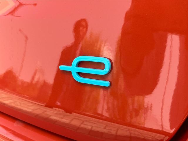 ６００ｅ 　ＥＴＣ　デジタルミラー　ホワイトミラーカバー　１８インチ純正ホイール　レザーシート　シートヒーター　ＬＥＤヘッドライト　ＡｐｐｌｅＣａｒＰｌａｙ／ＡｎｄｒｏｉｄＡｕｔｏ（30枚目）