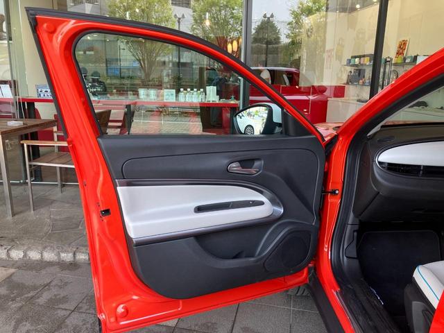６００ｅ 　ＥＴＣ　デジタルミラー　ホワイトミラーカバー　１８インチ純正ホイール　レザーシート　シートヒーター　ＬＥＤヘッドライト　ＡｐｐｌｅＣａｒＰｌａｙ／ＡｎｄｒｏｉｄＡｕｔｏ（40枚目）