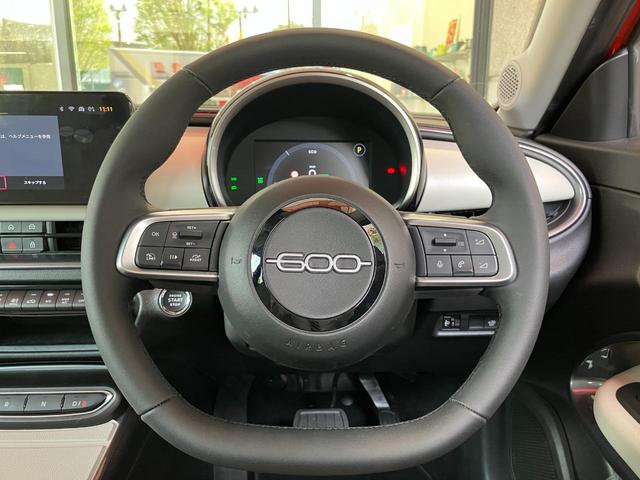 ６００ｅ 　ＥＴＣ　デジタルミラー　ホワイトミラーカバー　１８インチ純正ホイール　レザーシート　シートヒーター　ＬＥＤヘッドライト　ＡｐｐｌｅＣａｒＰｌａｙ／ＡｎｄｒｏｉｄＡｕｔｏ（58枚目）