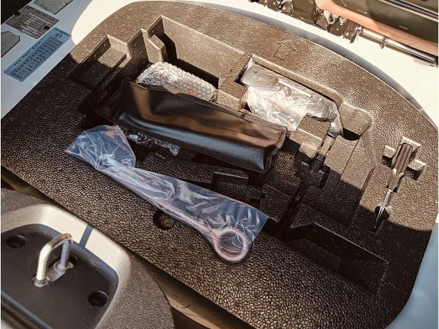 アバルト５９５Ｃ ツーリズモ　電動オープントップ　ブラウンレザーシート　キセノンヘッドライト　７インチＵコネクト（46枚目）
