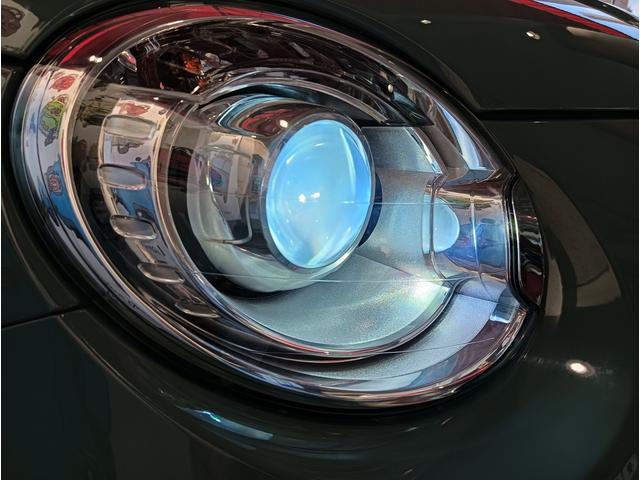 アバルト６９５ セッタンタアニヴェルサーリオ ５０台　７０周年左ＭＴ２０台限定車　専用プレート　左ハンドル　アジャスト式リアスポイラー（33枚目）