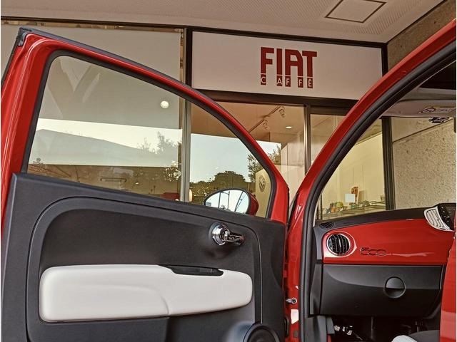 ５００ １．２　ドルチェ　ガラスルーフ　純正１５インチアルミホイール　キセノンヘッドライト　オートエアコン（17枚目）