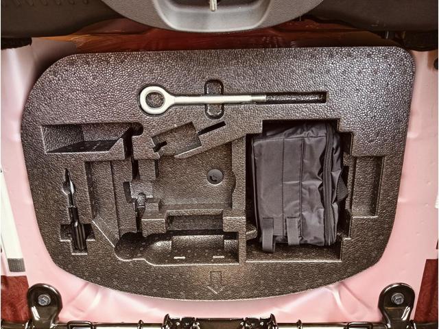 ５００ １．２　ドルチェ　ガラスルーフ　純正１５インチアルミホイール　キセノンヘッドライト　オートエアコン（43枚目）