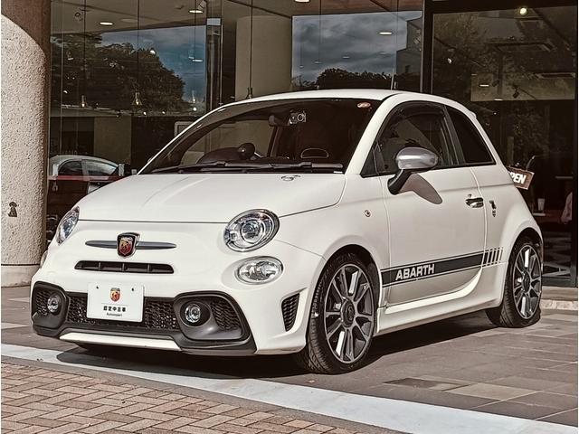 アバルト595 ツーリズモ ブラウンレザーシート 純正ナビゲーション バックカメラ パドルシフト キセノンヘッドライト(3枚目)