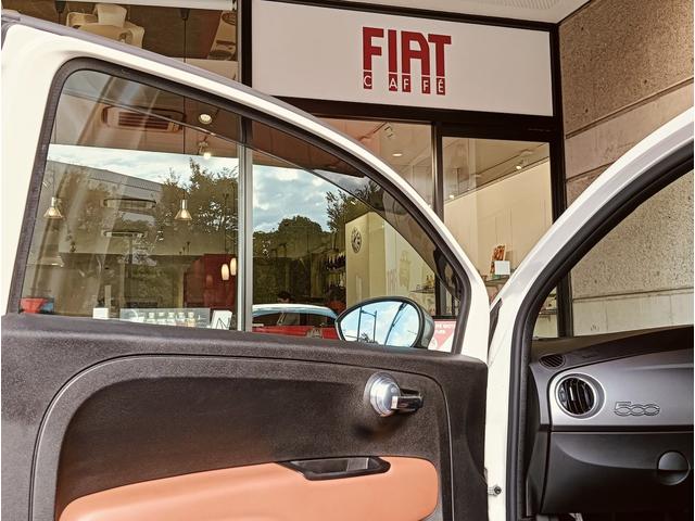 アバルト595 ツーリズモ ブラウンレザーシート 純正ナビゲーション バックカメラ パドルシフト キセノンヘッドライト(15枚目)