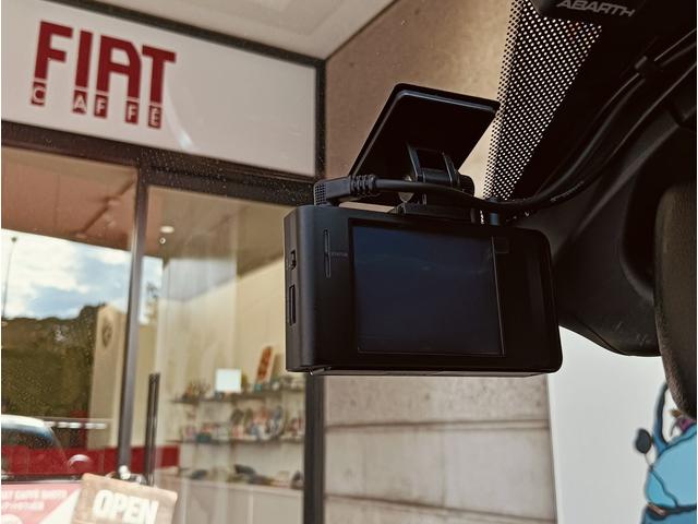 アバルト595 ツーリズモ ブラウンレザーシート 純正ナビゲーション バックカメラ パドルシフト キセノンヘッドライト(24枚目)