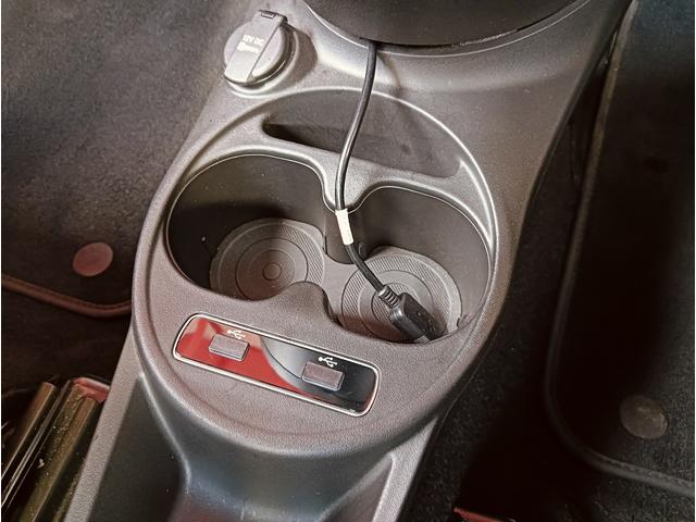 アバルト595 ツーリズモ ブラウンレザーシート 純正ナビゲーション バックカメラ パドルシフト キセノンヘッドライト(26枚目)