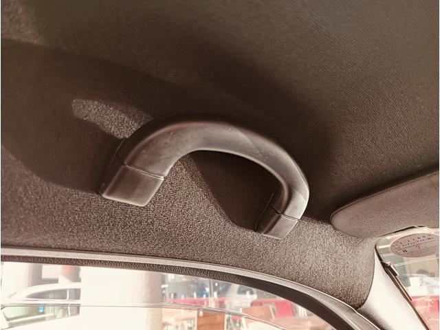 アバルト595 ツーリズモ ブラウンレザーシート 純正ナビゲーション バックカメラ パドルシフト キセノンヘッドライト(30枚目)