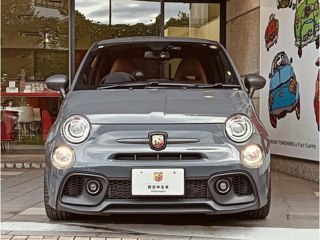 アバルト595 コンペティツィオーネ メイクユアスコーピオン 専用色グリジオピスタ イエローキャリパー ブラウンインテイリア(2枚目)