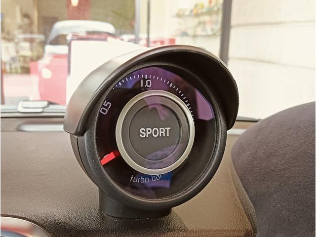 アバルト595 コンペティツィオーネ メイクユアスコーピオン 専用色グリジオピスタ イエローキャリパー ブラウンインテイリア(20枚目)