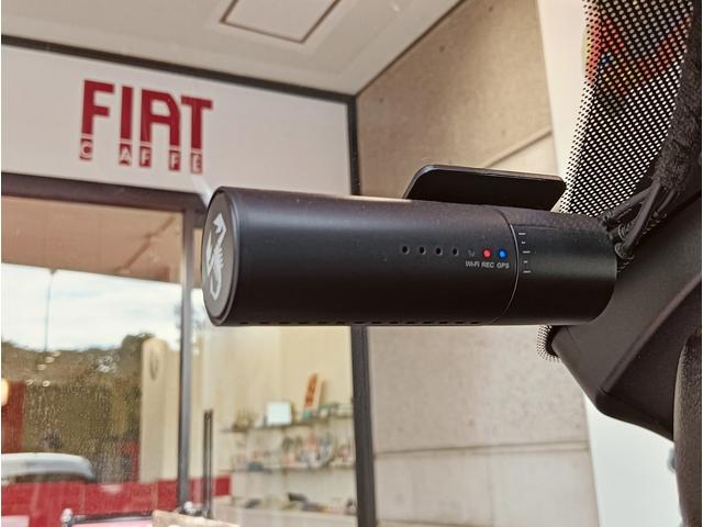 アバルト595 コンペティツィオーネ メイクユアスコーピオン 専用色グリジオピスタ イエローキャリパー ブラウンインテイリア(21枚目)