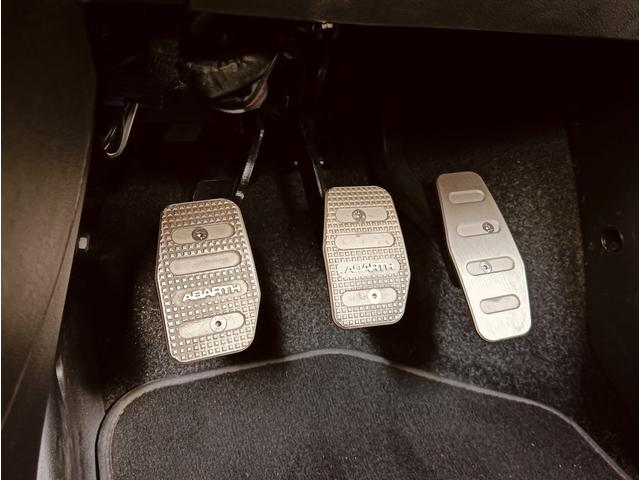 アバルト595 ピスタ 5速マニュアル レコードモンツァマフラー キセノンヘッドライト ETC車載器(23枚目)
