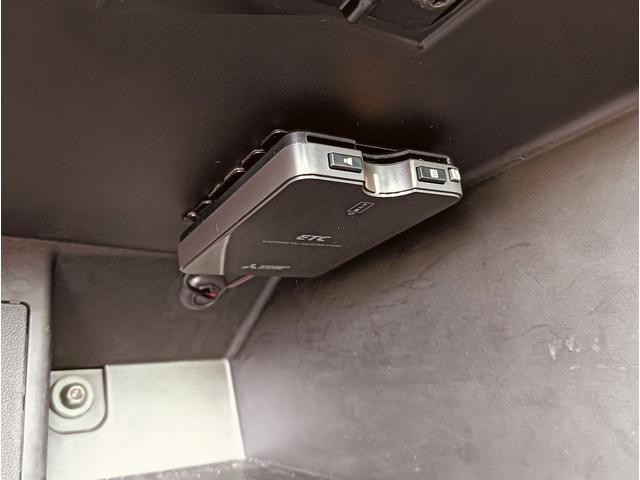 アバルト595 ピスタ 5速マニュアル レコードモンツァマフラー キセノンヘッドライト ETC車載器(25枚目)