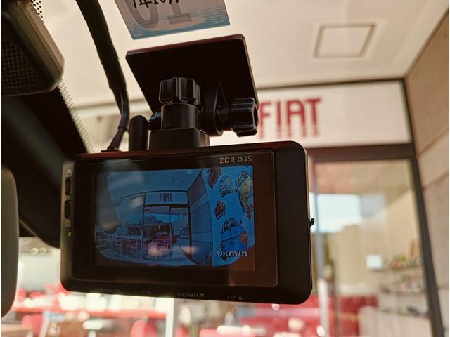 アバルト５９５ コンペティツィオーネ　左ハンドル　５速マニュアル　ブレンボ製キャリパー　スパルコ製バケットシート　ドライブレコーダー（21枚目）