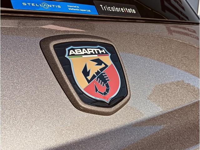 アバルト５９５ コンペティツィオーネ　左ハンドル　５速マニュアル　ブレンボ製キャリパー　スパルコ製バケットシート　ドライブレコーダー（32枚目）