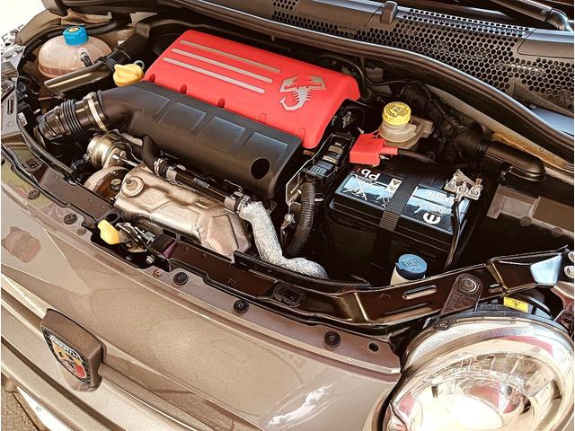 アバルト５９５ コンペティツィオーネ　左ハンドル　５速マニュアル　ブレンボ製キャリパー　スパルコ製バケットシート　ドライブレコーダー（41枚目）