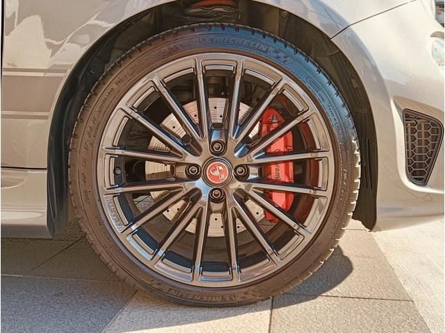 アバルト５９５ コンペティツィオーネ　左ハンドル　５速マニュアル　ブレンボ製キャリパー　スパルコ製バケットシート　ドライブレコーダー（42枚目）