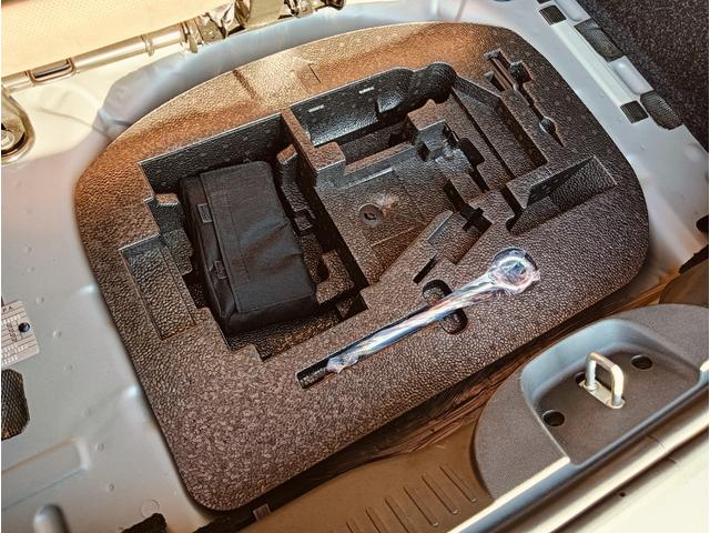 アバルト５９５ コンペティツィオーネ　左ハンドル　５速マニュアル　ブレンボ製キャリパー　スパルコ製バケットシート　ドライブレコーダー（46枚目）