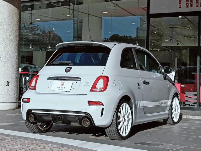 アバルト595 エッセエッセ アクラボビッチマフラー 専用デザイン純正17アルミ 専用表皮バケットシート ETC車載器 ドライブレコーダー(7枚目)