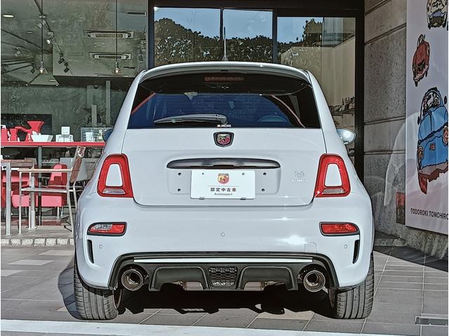 アバルト595 エッセエッセ アクラボビッチマフラー 専用デザイン純正17アルミ 専用表皮バケットシート ETC車載器 ドライブレコーダー(8枚目)