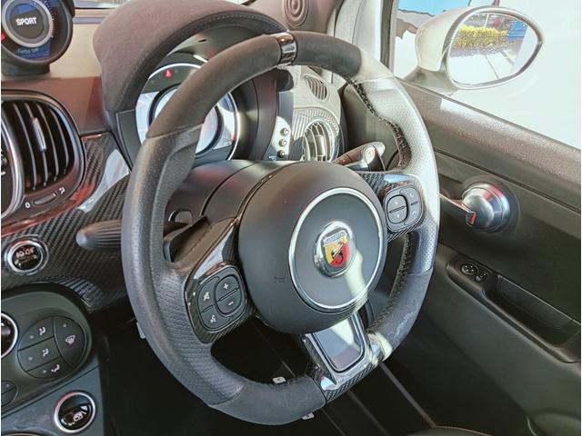 アバルト595 エッセエッセ アクラボビッチマフラー 専用デザイン純正17アルミ 専用表皮バケットシート ETC車載器 ドライブレコーダー(15枚目)