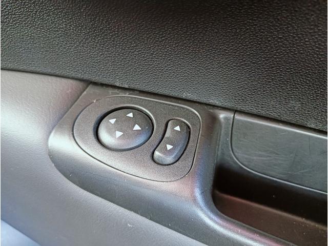 アバルト595 エッセエッセ アクラボビッチマフラー 専用デザイン純正17アルミ 専用表皮バケットシート ETC車載器 ドライブレコーダー(25枚目)