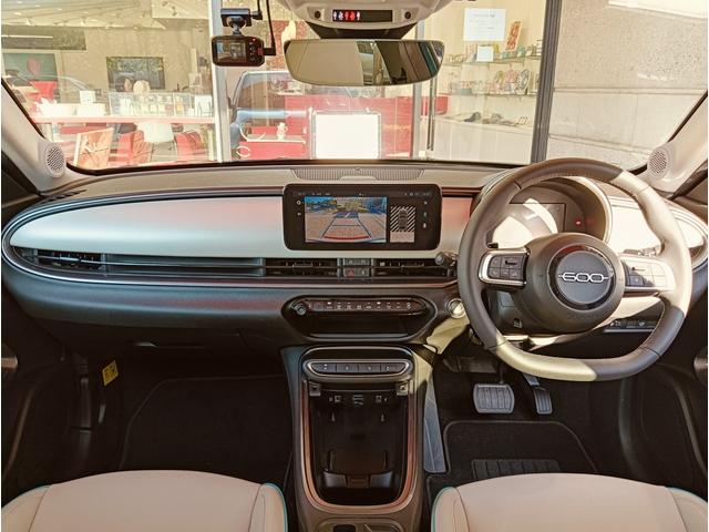 600ハイブリッド ラ プリマ アダプティブクルーズ LEDヘッドライト 電動格納ミラー 純正18インチアルミ パワーシート(9枚目)