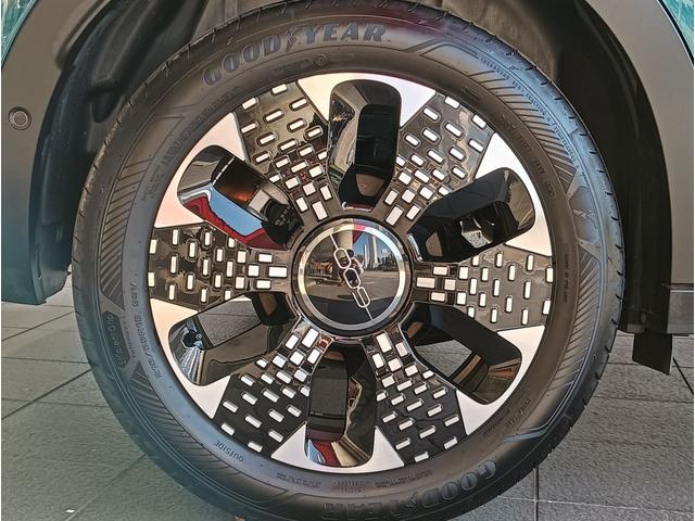 600ハイブリッド ラ プリマ アダプティブクルーズ LEDヘッドライト 電動格納ミラー 純正18インチアルミ パワーシート(42枚目)