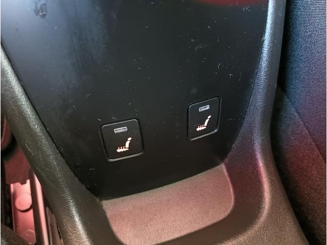 シートヒーターは使用条件を考えれば欠かせない装備と言えます。