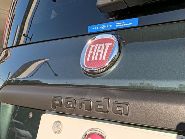 エンブレムにもクラシカルな雰囲気があります。