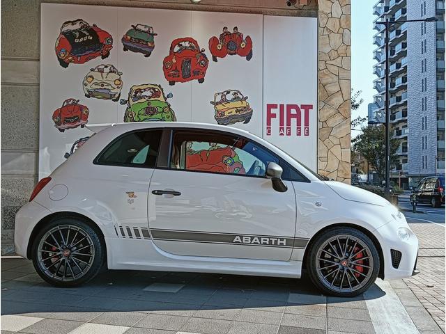 アバルト595 コンペティツィオーネ レコードモンツァマフラー ブラウン内装 スパルコ製バケットシート ブレンボ製キャリパー 純正ETC車載器 ドライブレコーダー(4枚目)