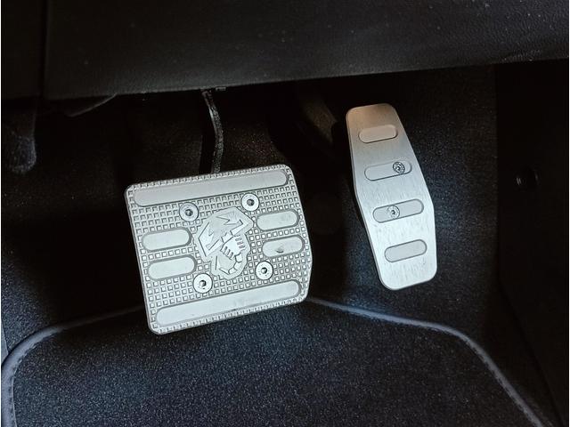 アバルト595 コンペティツィオーネ レコードモンツァマフラー ブラウン内装 スパルコ製バケットシート ブレンボ製キャリパー 純正ETC車載器 ドライブレコーダー(31枚目)