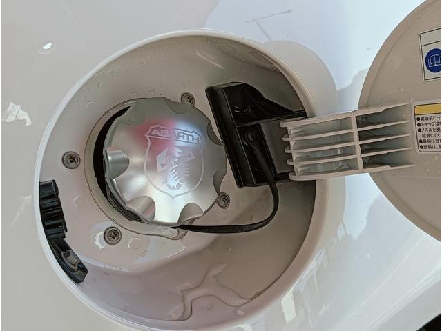 アバルト595 コンペティツィオーネ レコードモンツァマフラー ブラウン内装 スパルコ製バケットシート ブレンボ製キャリパー 純正ETC車載器 ドライブレコーダー(40枚目)