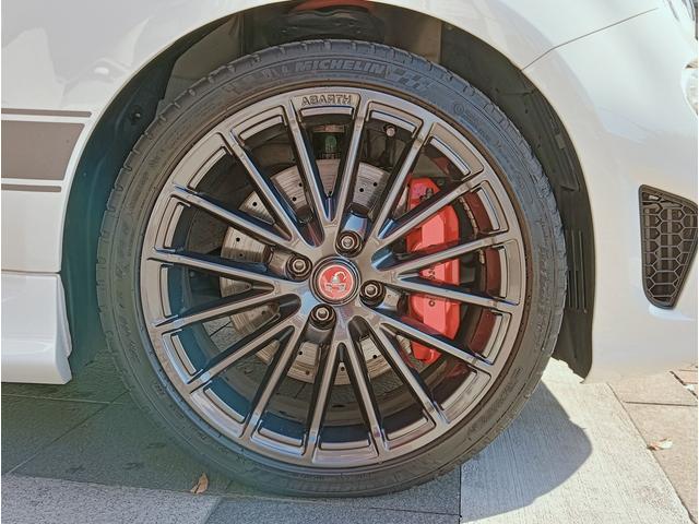 アバルト595 コンペティツィオーネ レコードモンツァマフラー ブラウン内装 スパルコ製バケットシート ブレンボ製キャリパー 純正ETC車載器 ドライブレコーダー(43枚目)