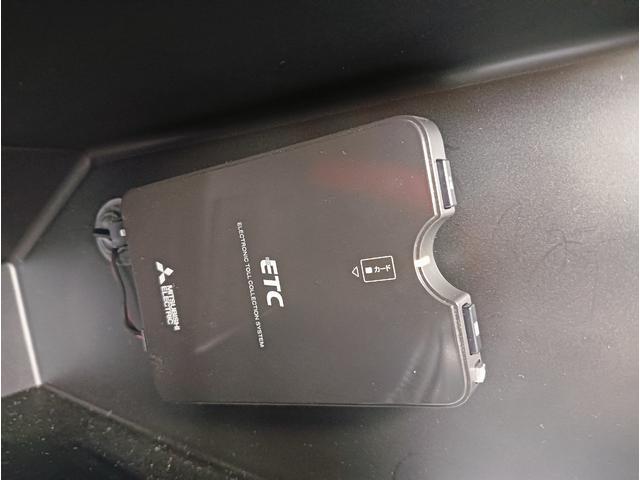 500 イレジスティービレ 全国限定185台 バックカメラ ガラスルーフ 純正16インチアルミ 7インチUコネクト(23枚目)