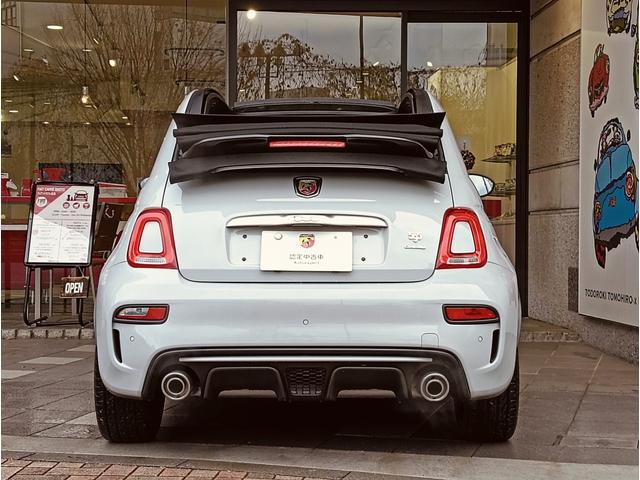 アバルト595C ツーリズモ 電動オープントップ ブラックレザーシート 純正17アルミ パドルシフト キセノンヘッドライト(9枚目)