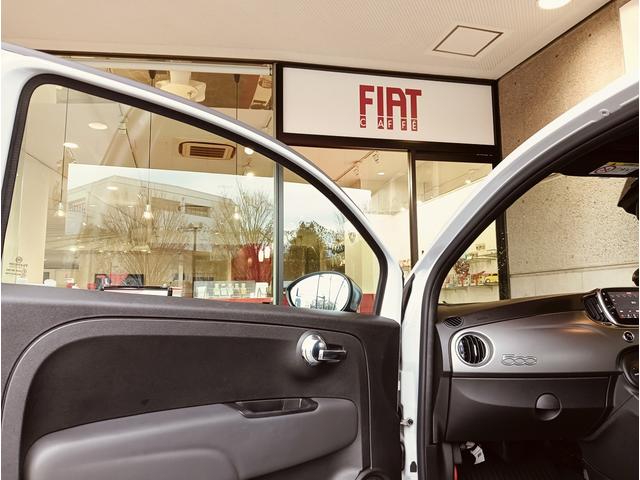 アバルト595C ツーリズモ 電動オープントップ ブラックレザーシート 純正17アルミ パドルシフト キセノンヘッドライト(15枚目)