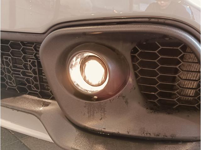 アバルト595C ツーリズモ 電動オープントップ ブラックレザーシート 純正17アルミ パドルシフト キセノンヘッドライト(35枚目)