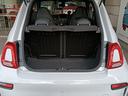 トランクスペースも十分な空間を確保。後席シートを倒せばゴルフバックも収納可能です。