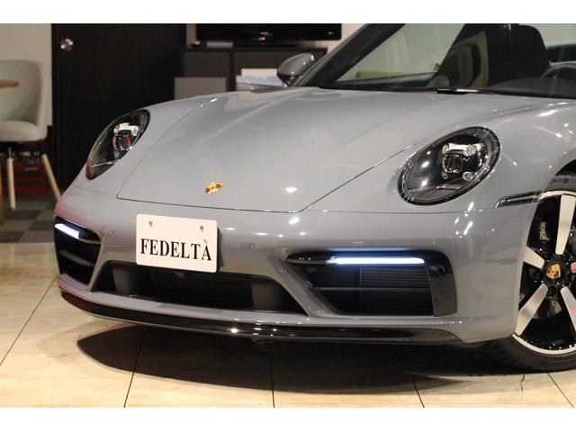 ９１１ ９１１タルガ４　ＰＤＫ　Ｄ車　左Ｈ　ヘリテージデザインクラシックパッケージ　ＨＤＤナビ　ディスプレイオーディオ　全方位カメラ　スマートキー　衝突軽減ブレーキ　クリアランスソナー　ＥＴＣ（2枚目）