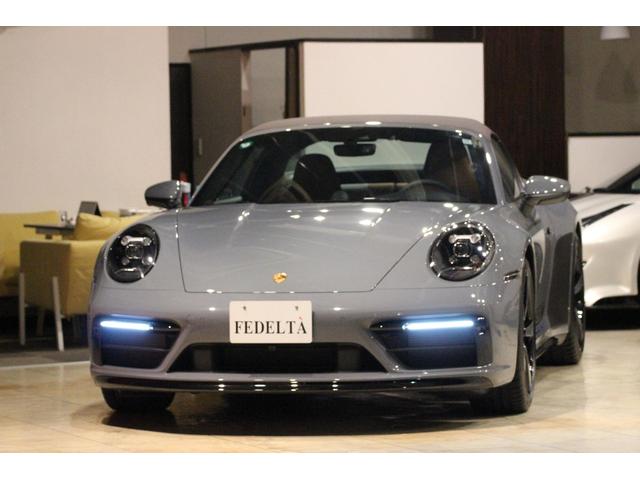 ９１１ ９１１タルガ４　ＰＤＫ　Ｄ車　左Ｈ　ヘリテージデザインクラシックパッケージ　ＨＤＤナビ　ディスプレイオーディオ　全方位カメラ　スマートキー　衝突軽減ブレーキ　クリアランスソナー　ＥＴＣ（4枚目）