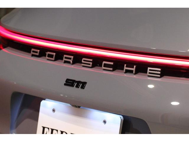 ９１１ ９１１タルガ４　ＰＤＫ　Ｄ車　左Ｈ　ヘリテージデザインクラシックパッケージ　ＨＤＤナビ　ディスプレイオーディオ　全方位カメラ　スマートキー　衝突軽減ブレーキ　クリアランスソナー　ＥＴＣ（13枚目）