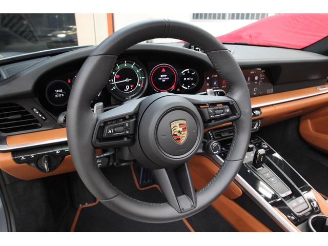 ９１１ ９１１タルガ４　ＰＤＫ　Ｄ車　左Ｈ　ヘリテージデザインクラシックパッケージ　ＨＤＤナビ　ディスプレイオーディオ　全方位カメラ　スマートキー　衝突軽減ブレーキ　クリアランスソナー　ＥＴＣ（22枚目）