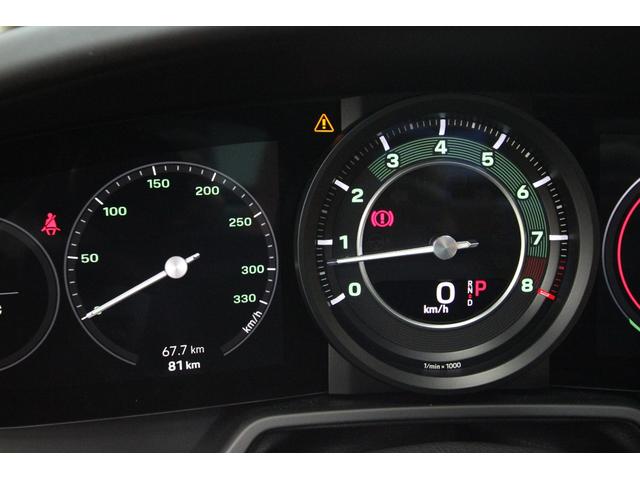 ９１１ ９１１タルガ４　ＰＤＫ　Ｄ車　左Ｈ　ヘリテージデザインクラシックパッケージ　ＨＤＤナビ　ディスプレイオーディオ　全方位カメラ　スマートキー　衝突軽減ブレーキ　クリアランスソナー　ＥＴＣ（23枚目）