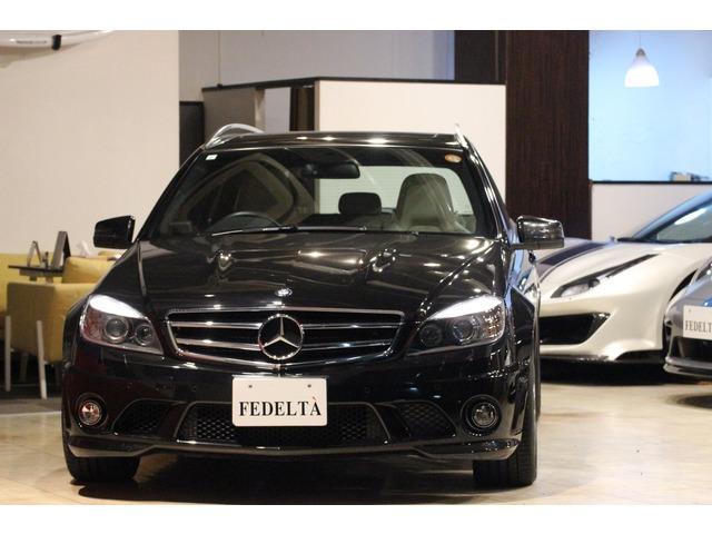 Ｃクラスステーションワゴン Ｃ６３　ＡＭＧ　ステーションワゴン　ディ－ラ－車　屋内保管車　ベ－ジュ革シ－ト　６．２Ｌ　Ｖ８エンジン　純正カ－ボンドアミラ－　禁煙車　ルーフレール　ＨＤＤナビ　フルセグＴＶ　バックカメラ　衝突軽減ブレーキ　クリアランスソナー（4枚目）